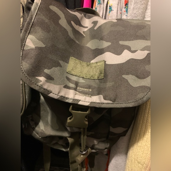 PINK Victoria’s Secret bundle of 2 bags. One cross body and one mini backpack - Picture 3 of 7